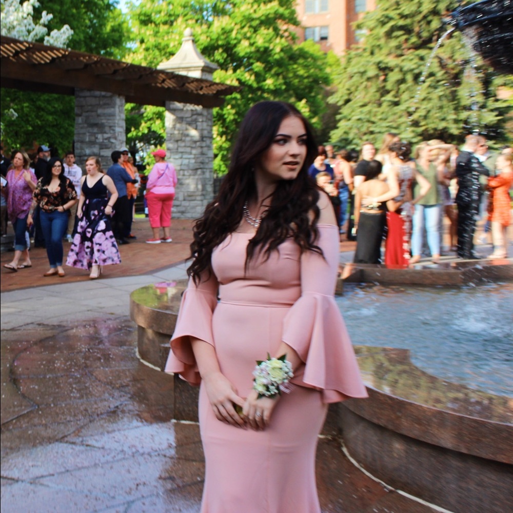 Prom Dress - Picture 3 of 4